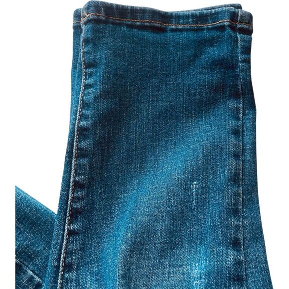 Judy Blue Capri Fit Distressed Ankle Skinny Jeans - Picture 6 of 16